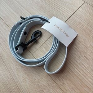 NWT PEACHY DOGS Light blue cloud Dog Leash - water and stain resistant